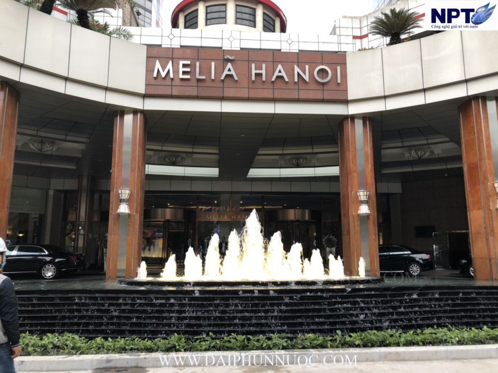 Đài phun nước khách sạn Melia - Hà Nội