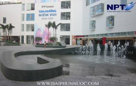 Đài phun nước tòa nhà Indochine - Cầu Giấy - Hà Nội