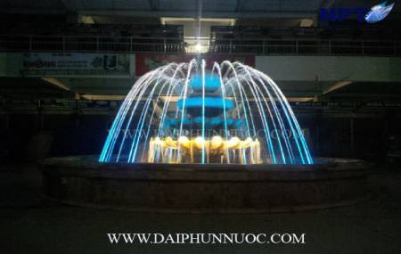Công trinh đài phun nước  tại trung tâm Chợ Đồng Xuân