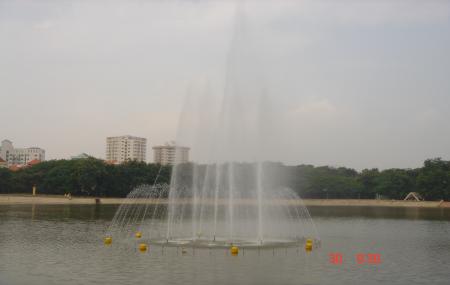 Công trình tại hồ Nghĩa Đô Hà Nội