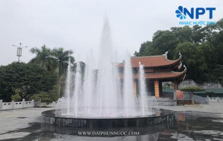 Đài phun nước tại Đền Cửa Ông - Quảng Ninh