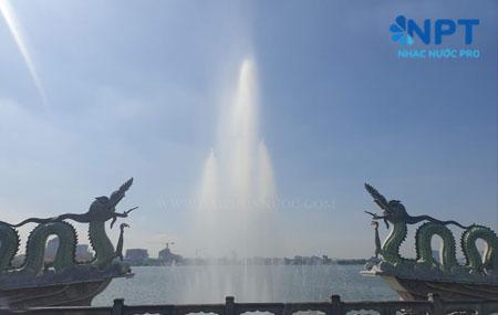 Đài phun nước phao nổi Hồ Tây - Hà Nội